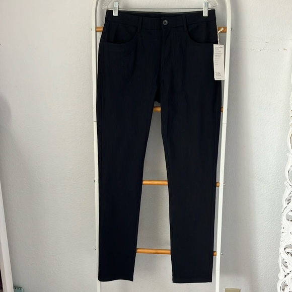 Vuori Other - Vuori meta pant Black Straight-Leg Pants, size 32 NWT
